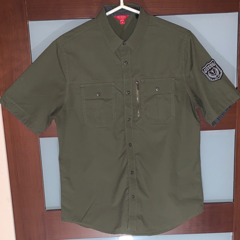 Guess Cargo Dark Olive Short Sleeve Shirt Size Medium
